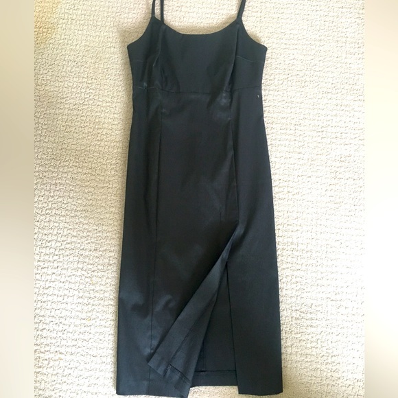 Elegant Black Long Evening Dress with Slit - Perfect for Weddings! - Picture 3 of 15